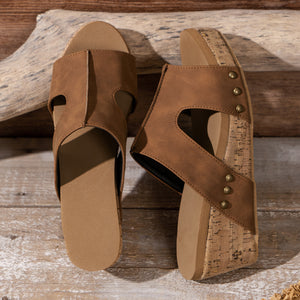 Women's clog stud sandals
