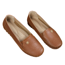 Cargar imagen en el visor de la galería, Graddi™ OrthoElegance Shoes
